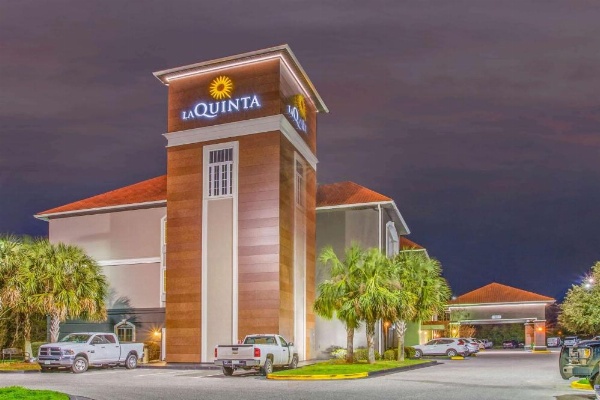 La Quinta Inn & Suites by Wyndham Mobile - Tillman's Corner image 24