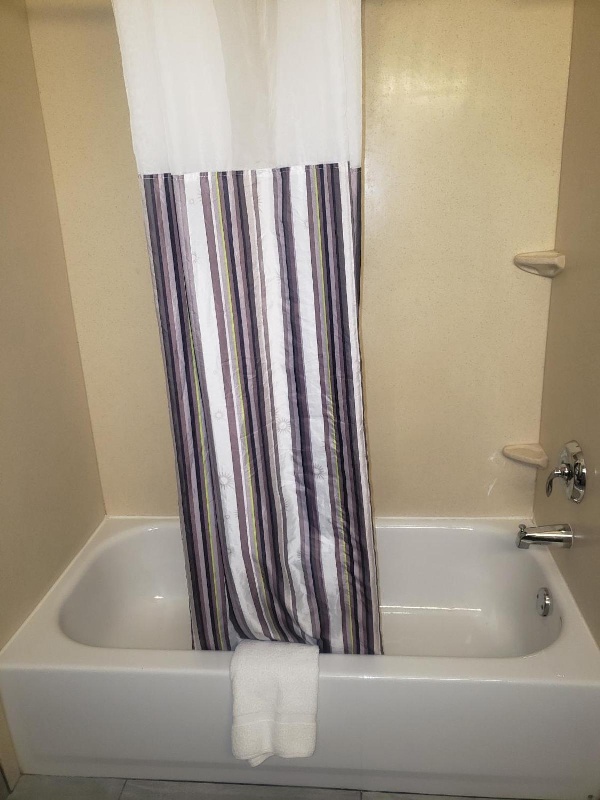 La Quinta Inn & Suites by Wyndham Mobile - Tillman's Corner image 7