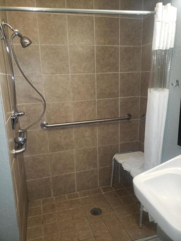 La Quinta Inn & Suites by Wyndham Mobile - Tillman's Corner image 8