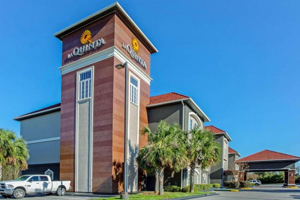La Quinta Inn & Suites by Wyndham Mobile - Tillman's Corner Main image